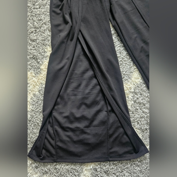 Black Spaghetti Strap Slit Leg Jumpsuit- Size M NWOT - Picture 4 of 7